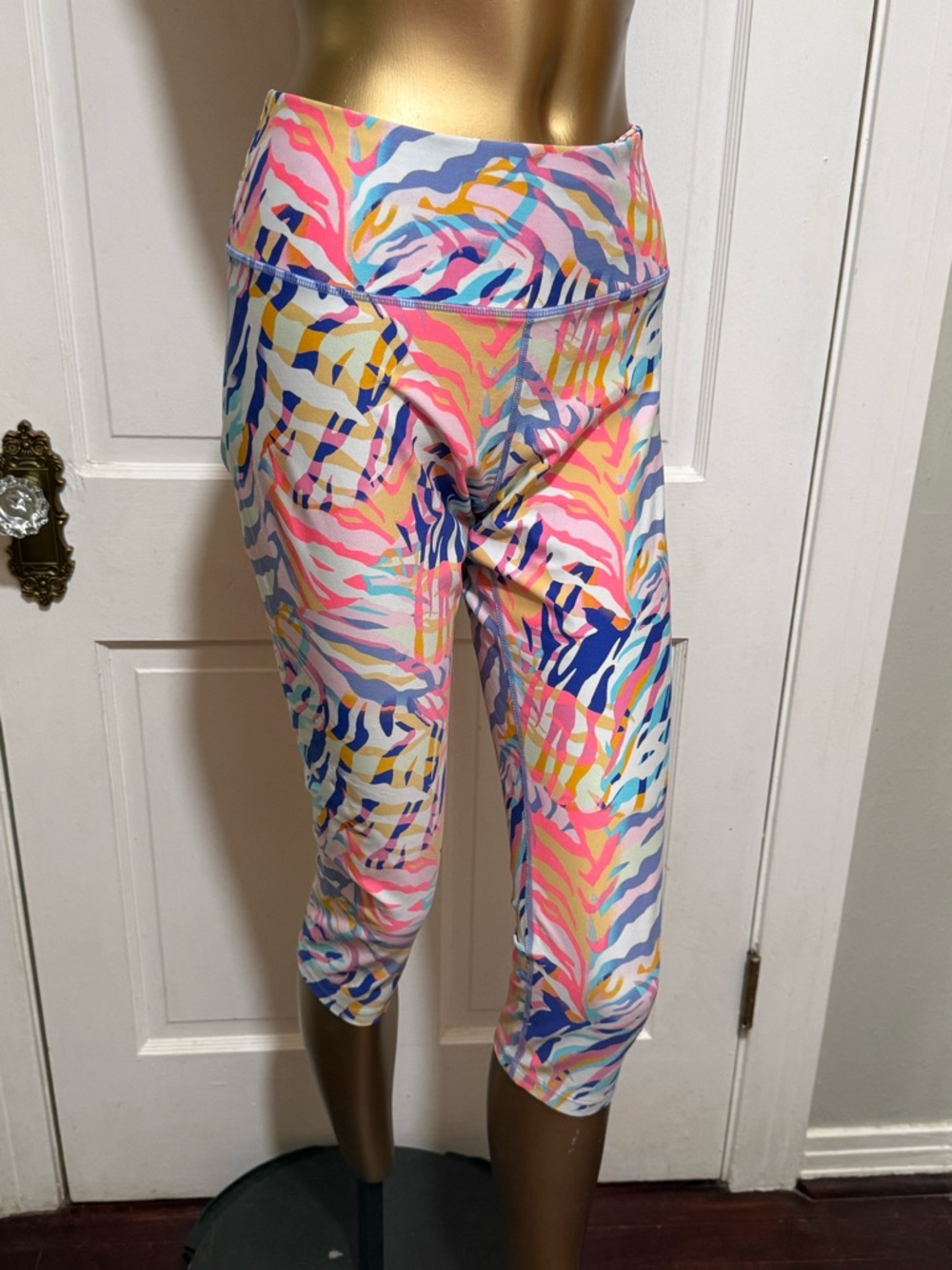 Womens Calvin Klein Performance Bright Colored Athletic Pants Size XL
Stretchy